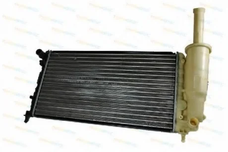 Радіатор двигуна (мкпп) FIAT PUNTO 1.2-1.9D 09.99-03.12 THERMOTEC D7F027TT