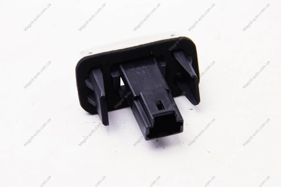 Фонарь подсветки номера, 97-02 ch.07710> Peugeot/Citroen 6340A3 (фото 1)