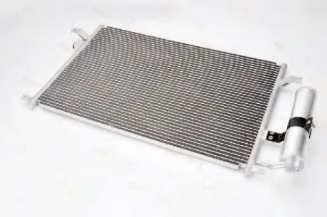 Радіатор кондиціонера (з осушувачем) CHEVROLET LACETTI, NUBIRA, OPTRA DAEWOO LACETTI, NUBIRA 1.4-2.0D 05.03- THERMOTEC KTT110315