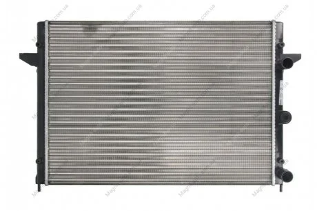 Радіатор охолодження NISSENS 63992