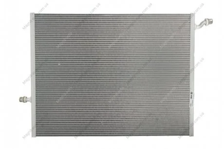 Радіатор охолодження двигуна MB E-Class (W213) 1.6-3.5 16- (Ø впуск/випуск відп.. 22.3mm) NISSENS 606497