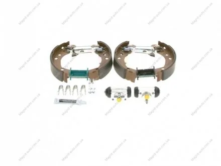 Комплект тормозных колодок BOSCH 0204114626