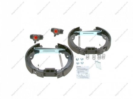 Комплект тормозных колодок BOSCH 0204114632