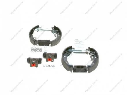 Комплект тормозных колодок BOSCH 0204114629