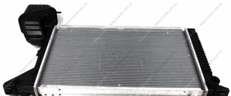 Радиатор, охлаждение двигателя NRF 50557 (фото 1)