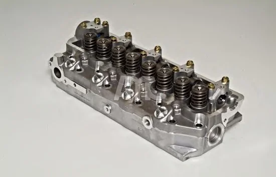 Голівка циліндра HYUNDAI GALLOPER I, GALLOPER II, H-1, H-1 / STAREX, H100, PORTER, TERRACAN KIA K2500, PREGIO MITSUBISHI L 300 / DELICA II, L 300 III, L200, L400, PAJERO CLASSIC 2.5D 05.86- AMC 908613 (фото 1)