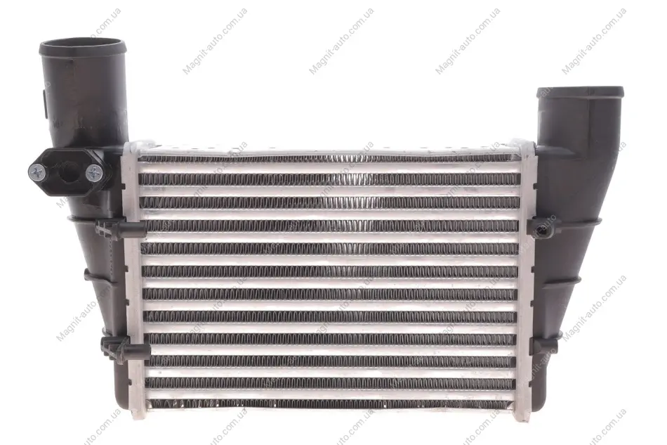 Интеркуллер AUDI A4 B5, A6 C5 VW PASSAT B3/B4, PASSAT B5, PASSAT B5.5 1.8-2.8 10.93-05.05 Valeo 817625 (фото 1)