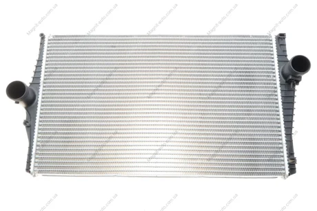 Інтеркулер VOLVO XC90 I 2.4D 10.02-12.14 Valeo 818280