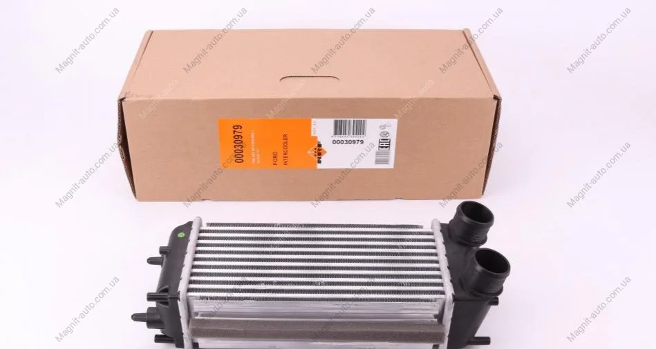 Интеркуллер Ford Tourneo Courier B460 1.5D/1.6D 02.14- NRF 30979 (фото 1)