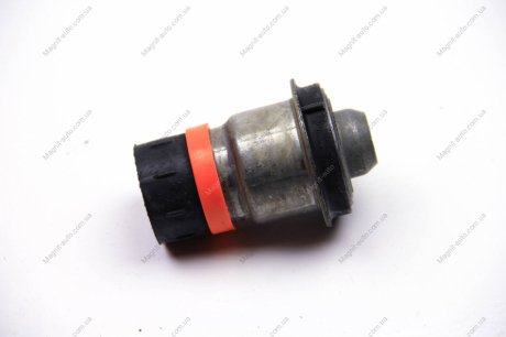 Сайлентблок передней балки/подрамника /Dacia Megane II, Scenic II, Clio III / Nissan Tiida, M RENAULT 8200475468