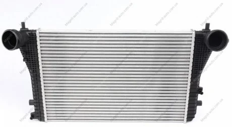 Радиатор интеркулера MAHLE / KNECHT CI 83 000S