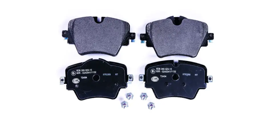 Гальмівні колодки дискові BMW 2 (F45)/X1 (F48), 13- HELLA 8DB355023131 (фото 1)