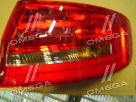 Ліхтар задній зовнішній правий Audi A4 B8 седан (08-15) EUR TYC 11-6517-A1-2B