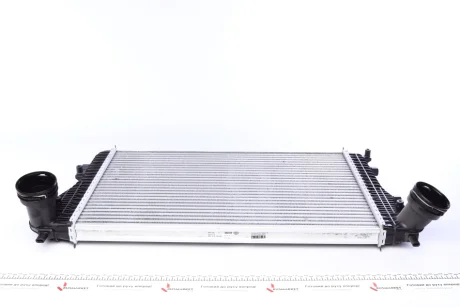 Інтеркулєр VW Passat/Tiguan \'\'1.8-2.0TSI/TDI \'\'05-18 MAHLE / KNECHT CI 161 000P