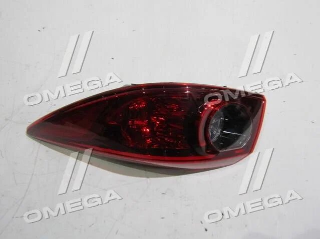 Ліхтар задній зовнішній правий Mazda 3 (13-) EUR седан (11-6873-A5-2B) TYC 116873A52B (фото 1)