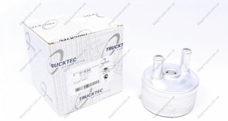 Радиатор масляный Trucktec automotive 07.18.041