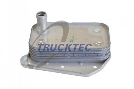 Радіатор масляний TRUCKTEC 02.18.050