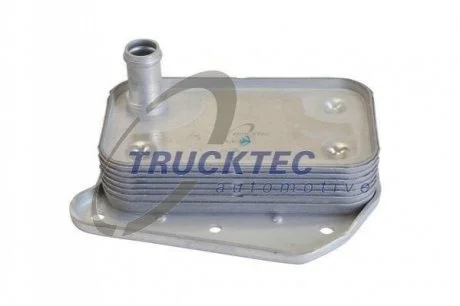 Радіатор масляний TRUCKTEC 02.18.050