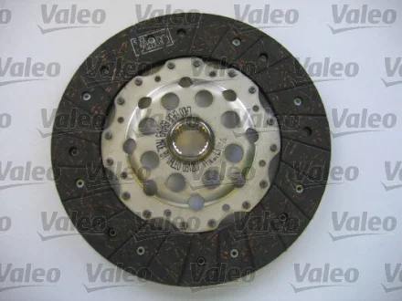 Комплект зчеплення MERCEDES Vito "2,0 "96-03 Valeo 826531