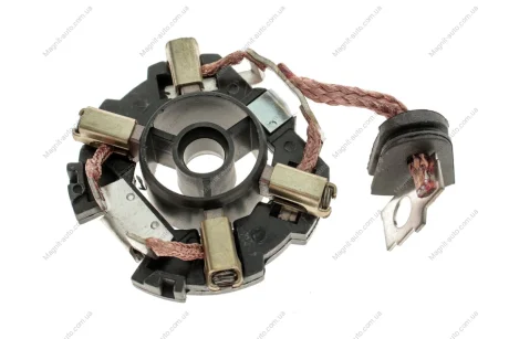 ЩІТОЧНИЙ ТРИМАЧ CARGO F 032 137 618