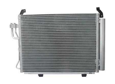 HYUNDAI Радіатор кондиціонера (конденсатор) i10 I 1.0-1.2 08- BOSCH 1986AD2231