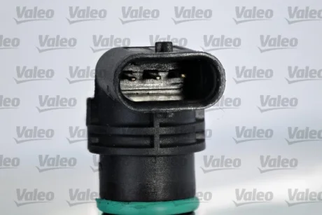 VALEO VW датчик обертів двигуна Audi A3/4/6/8/Q5/Q7,Skoda Octavia II,SuperB II,Golf V,VI,Jetta III,Passat,Tiguan,Touareg 1.8/6.0FSI/TDI/TFSI 04- Valeo 366443